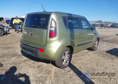 2010 Kia Soul + from USA, damaged, VIN KNDJT2A22A7076447